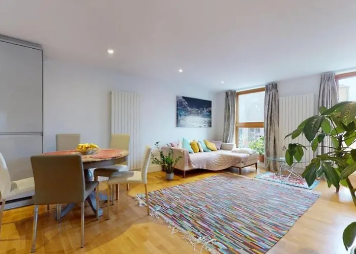 Modern Apartment Near Regents Park