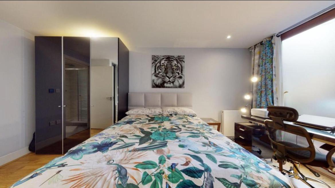 Modern Near Regents Park