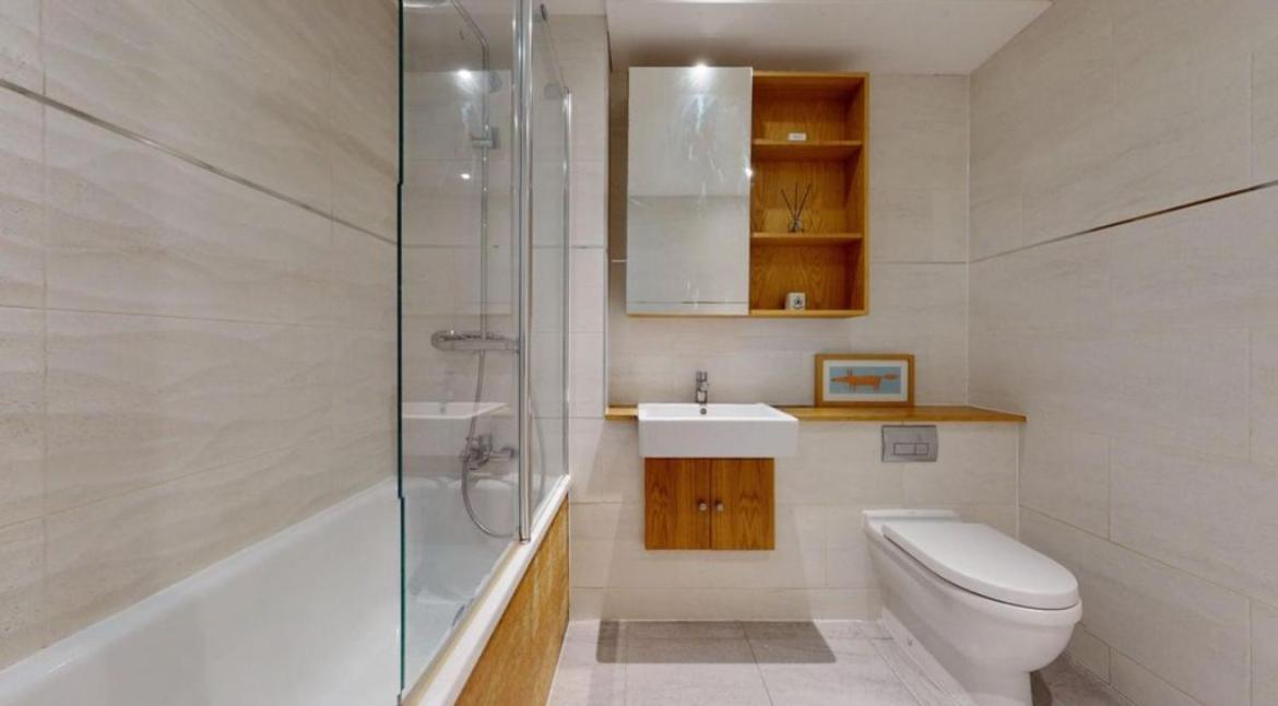 Modern Near Regents Park Apartment London