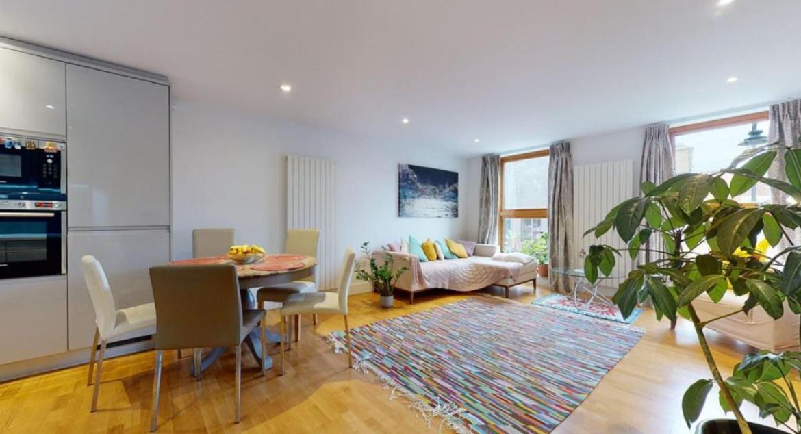 Modern Near Regents Park